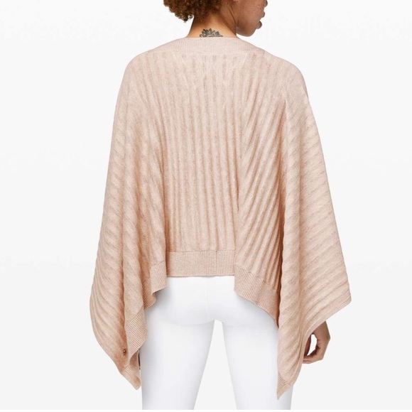 Lululemon Forward Flow Poncho - Picture 3 of 5